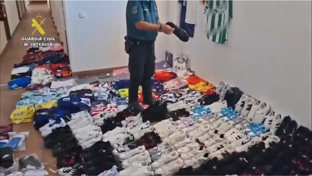 material deportivo falso incautado