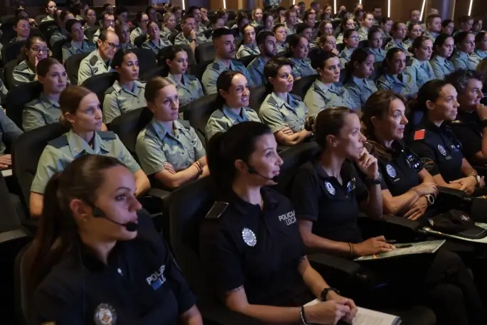 mujer guardia civil baleares