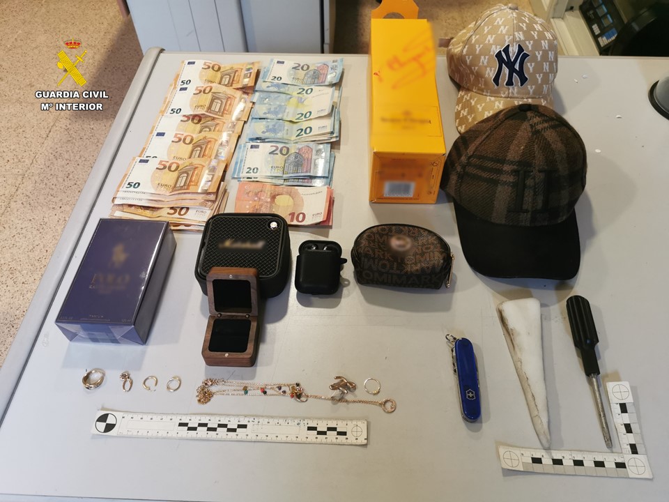 objetos y dinero