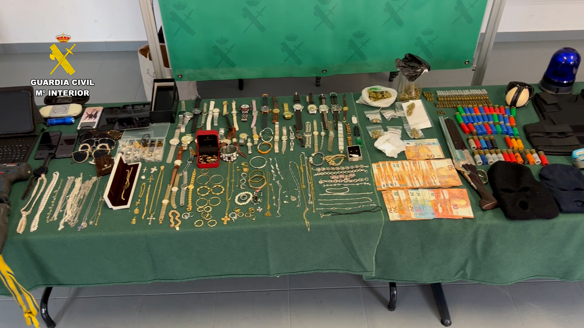 op tilaka valencia editada.00 01 05 03.Imagen fija006