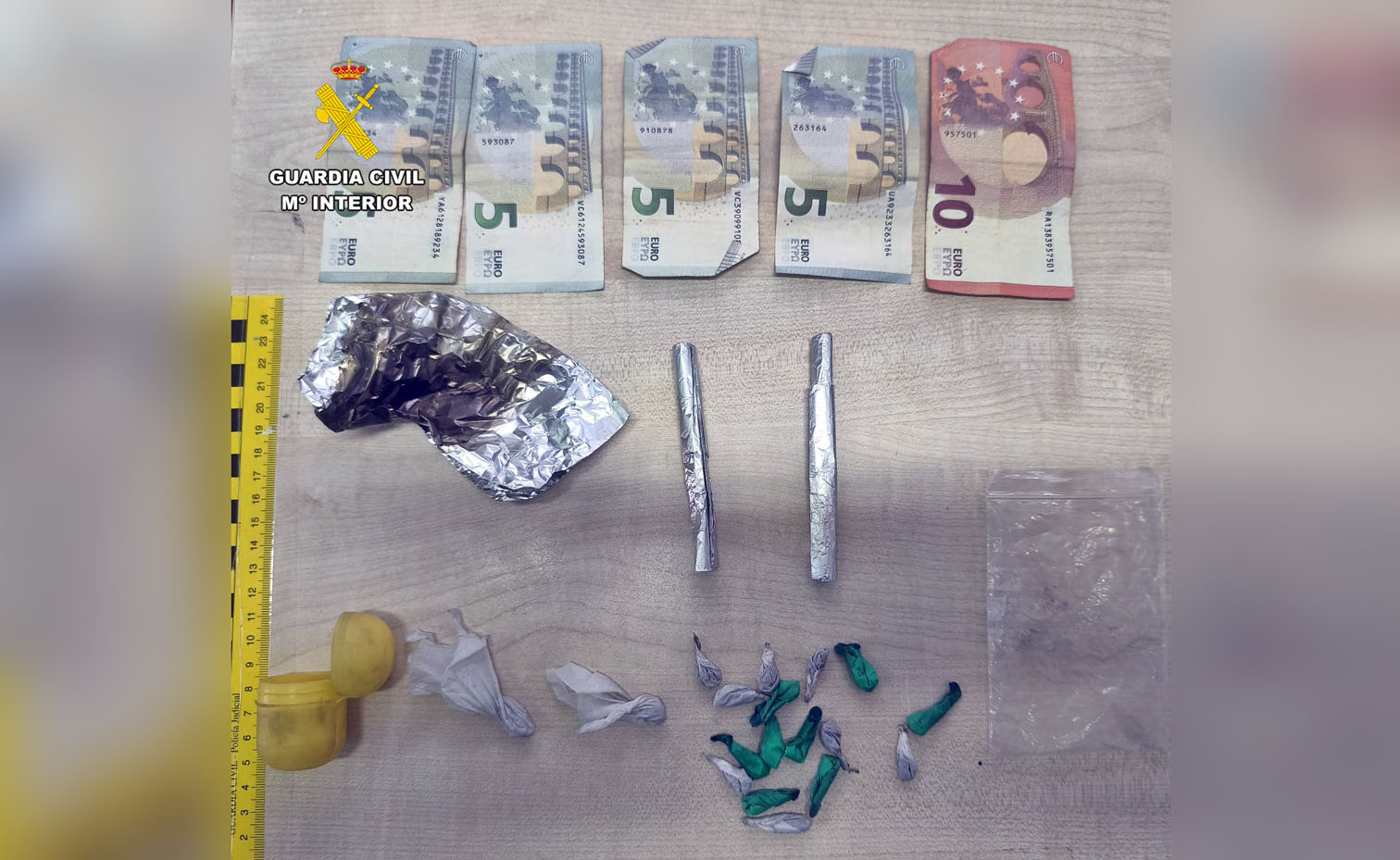 papelinas y dinero intervenido