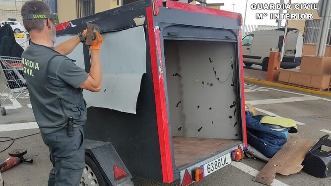 portugueses detenidos llevar laterales remolque