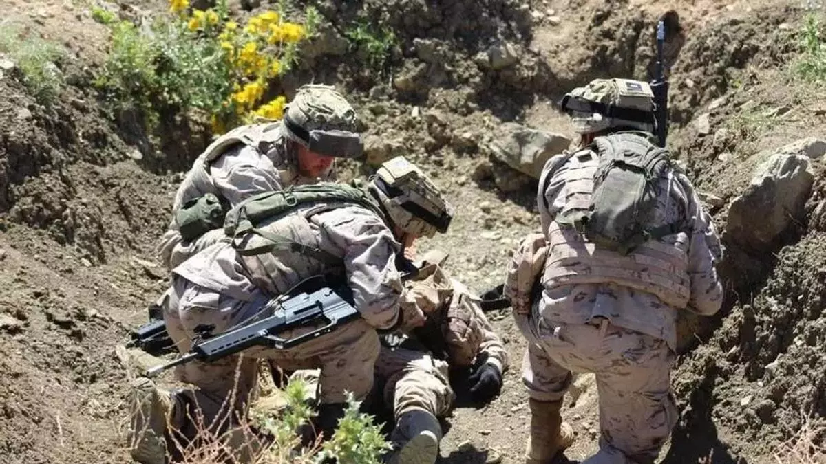 soldados ucranianos entrenando en Barbate