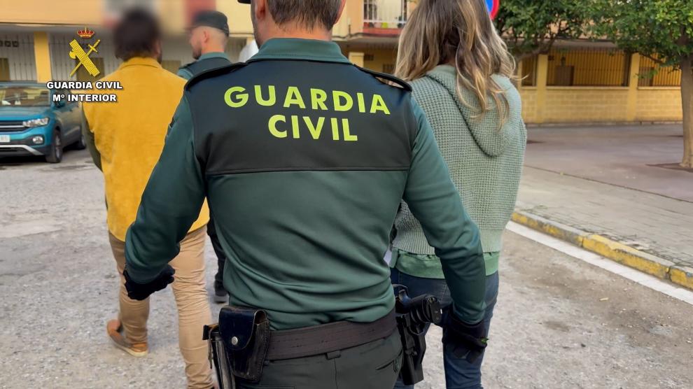 cadiz sucesos detenido en el puerto de algeciras un matrimonio en busca por querer matar a su hijo menor en el sahara