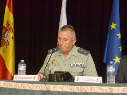 memorialmariajesuscarrascosa-entregadedistinciones-tenientecoronelherreraclausura