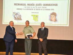 memorialmariajesuscarrascosa-entregadedistinciones11