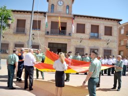memorialmariajesuscarrascosa-izadadebandera6