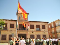memorialmariajesuscarrascosa-izadadebandera9-3