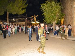 02-procesion-cristo-de-la-expiracion-villaescusa-saliendo-8