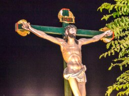 02-procesion-cristo-de-la-expiracion-villaescusa-saliendo-92