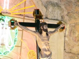 02-procesion-cristo-de-la-expiracion-villaescusa-saliendo