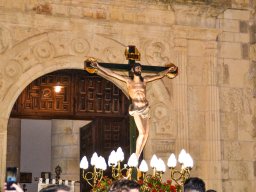 04-procesion-cristo-de-la-expiracion-villaescusa-llegada-parroquia-91