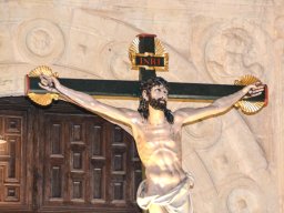 04-procesion-cristo-de-la-expiracion-villaescusa-llegada-parroquia-92