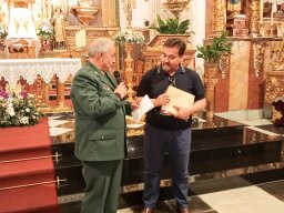 07-EntregaAsociacionHermandadGuardiasCivilesAuxiliares